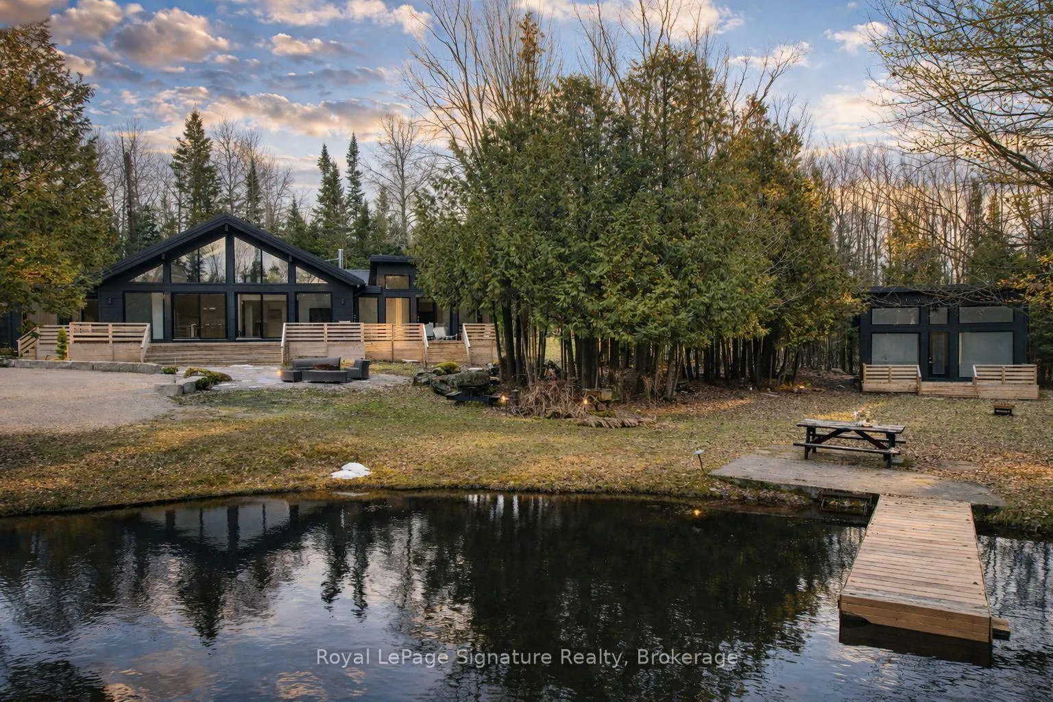 Photo 3 of 415040 10TH Line, Blue Mountains — HOMEH