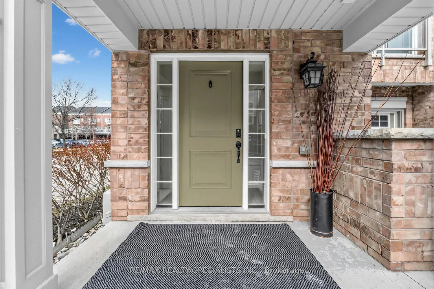 Photo 5 of Unit 92, 165 Hampshire Way, Milton, Dempsey — HOMEH