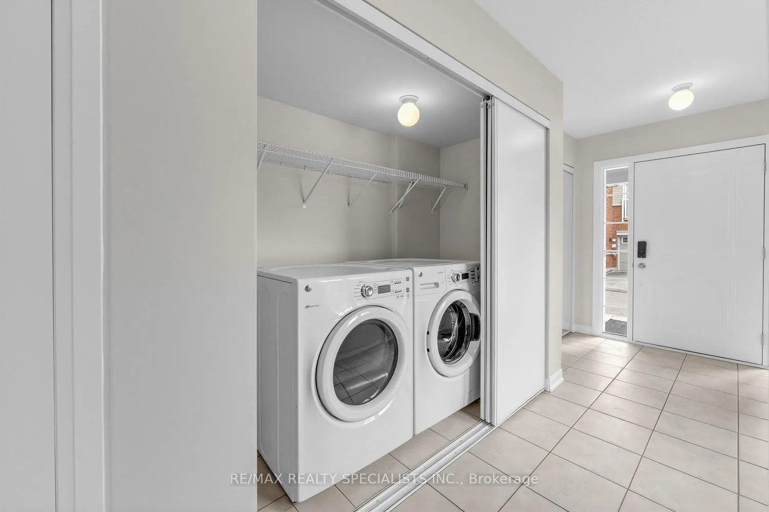 Photo 8 of Unit 92, 165 Hampshire Way, Milton, Dempsey — HOMEH