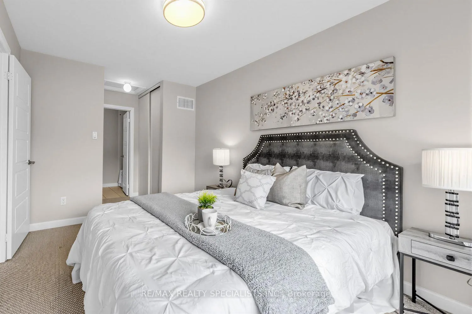 Photo 27 of Unit 92, 165 Hampshire Way, Milton, Dempsey — HOMEH