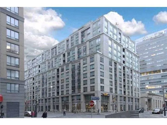Front of Unit 610, 168 Simcoe Street