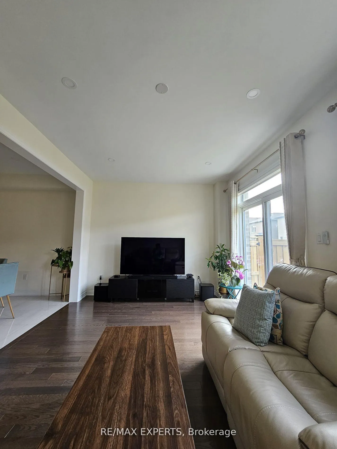 Photo 3 of 88 Ogston Crescent, Whitby, Rural Whitby — HOMEH