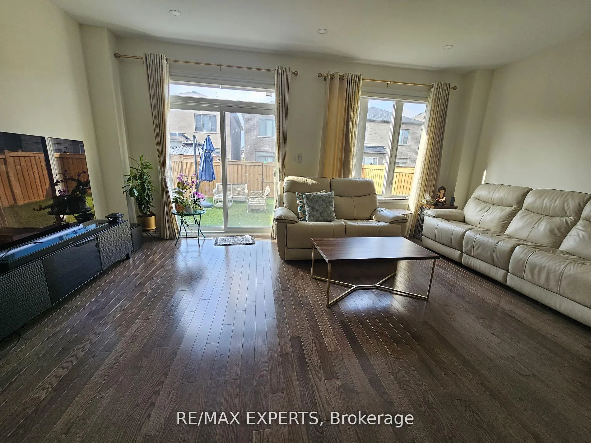 Photo 4 of 88 Ogston Crescent, Whitby, Rural Whitby — HOMEH