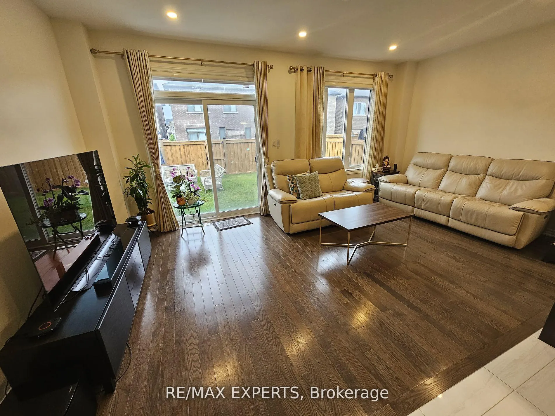 Photo 5 of 88 Ogston Crescent, Whitby, Rural Whitby — HOMEH