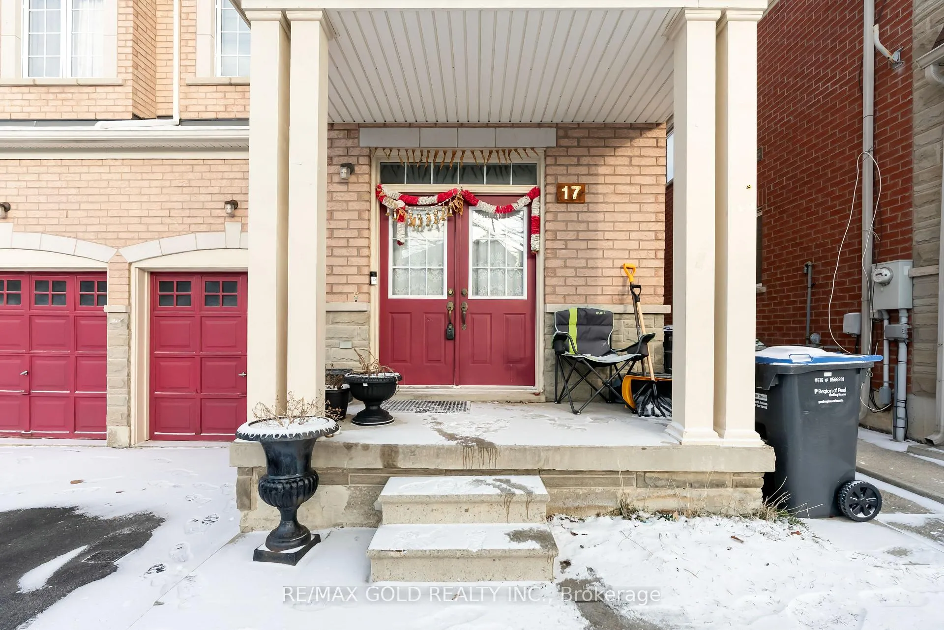 Photo 4 of 17 Maddybeth Crescent, Brampton, Bram West — HOMEH