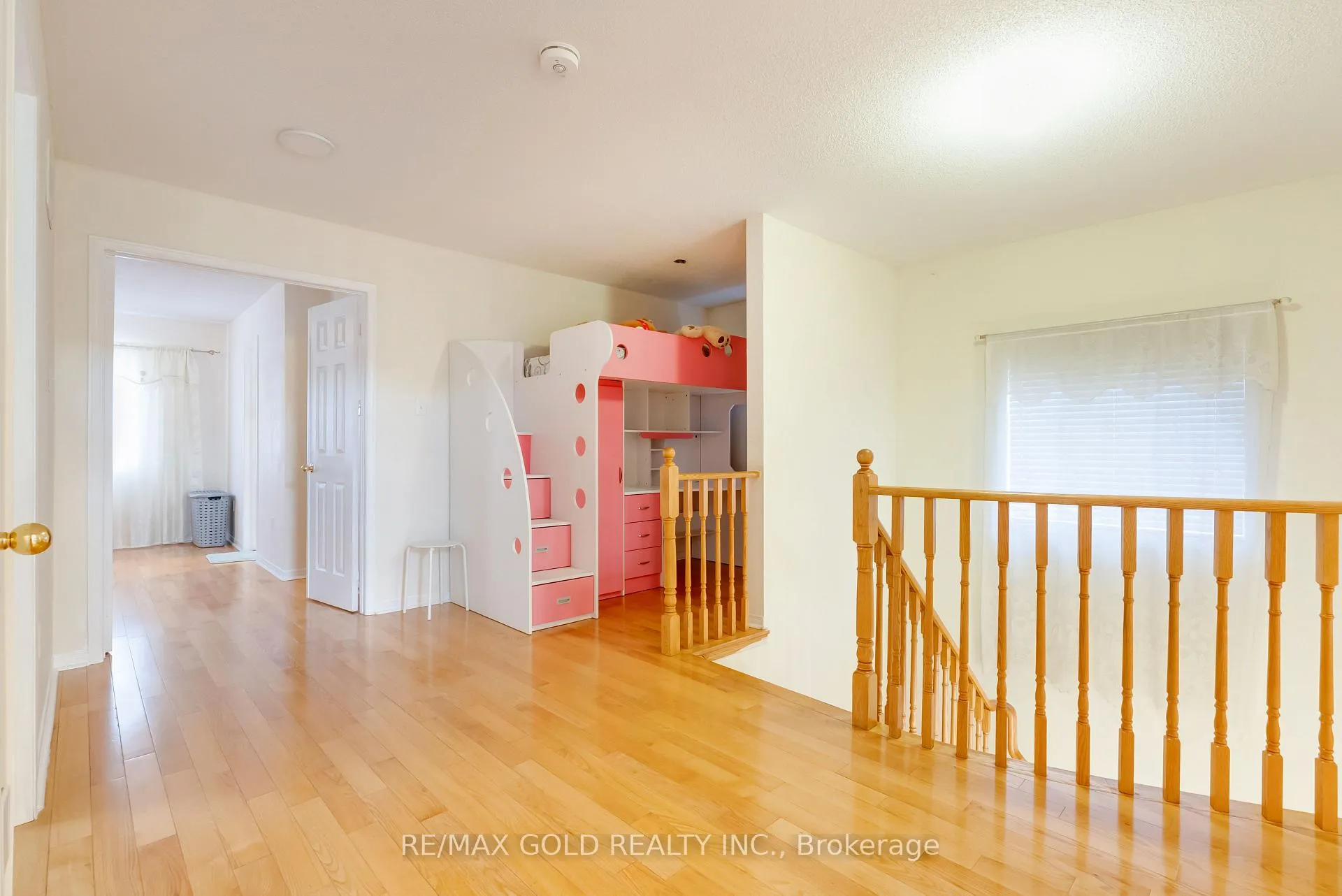 Photo 18 of 17 Maddybeth Crescent, Brampton, Bram West — HOMEH