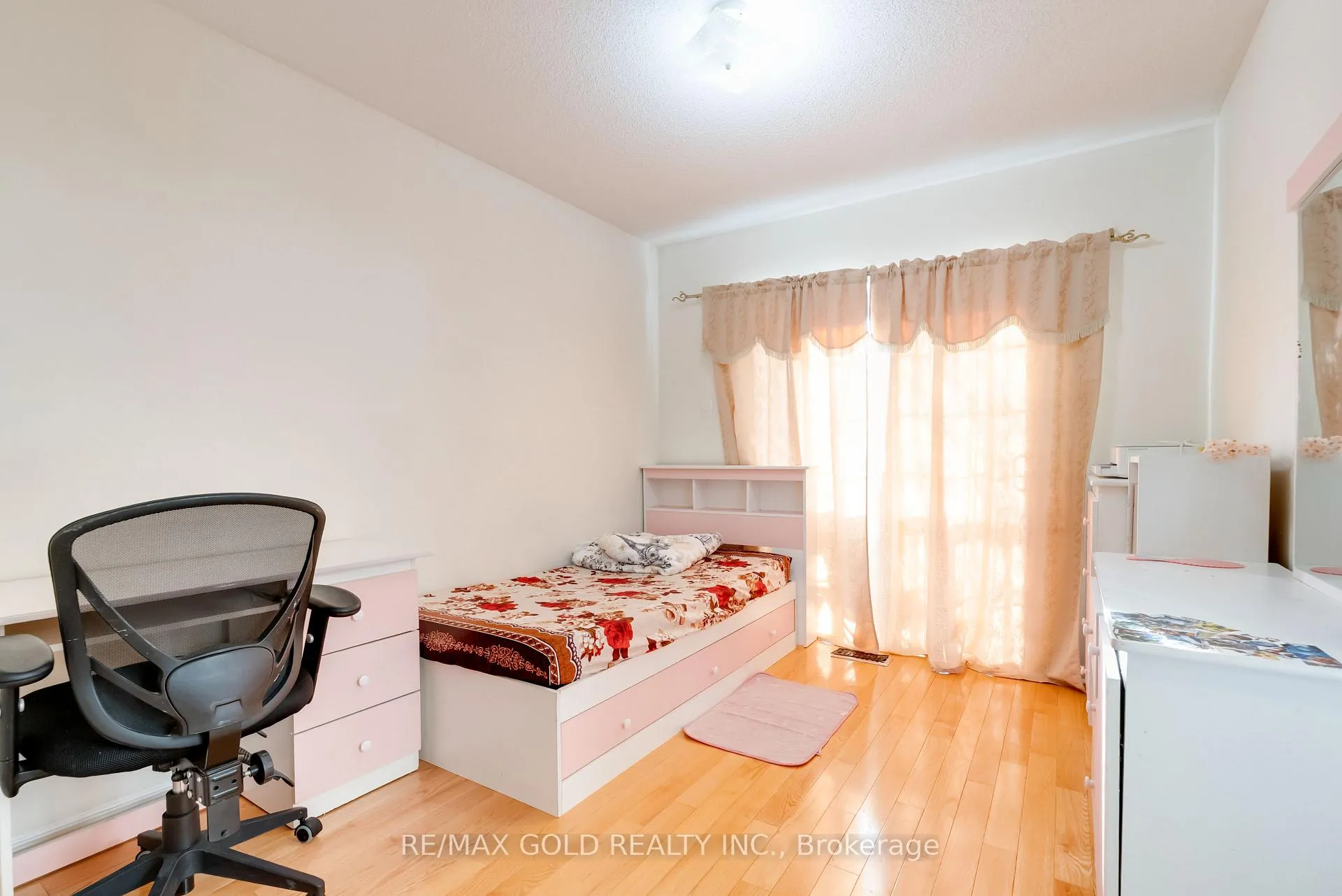 Photo 29 of 17 Maddybeth Crescent, Brampton, Bram West — HOMEH
