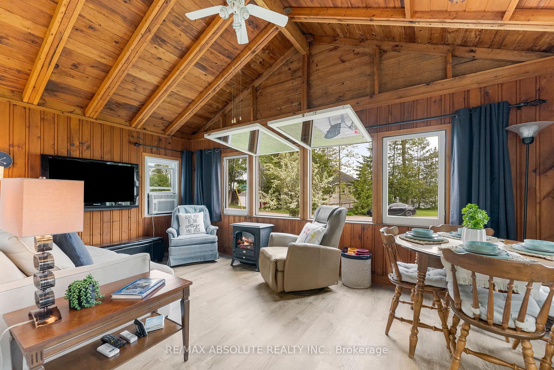 Photo 5 of 863 Archibald Street, McNab/Braeside, Mcnab/Braeside Twps — HOMEH