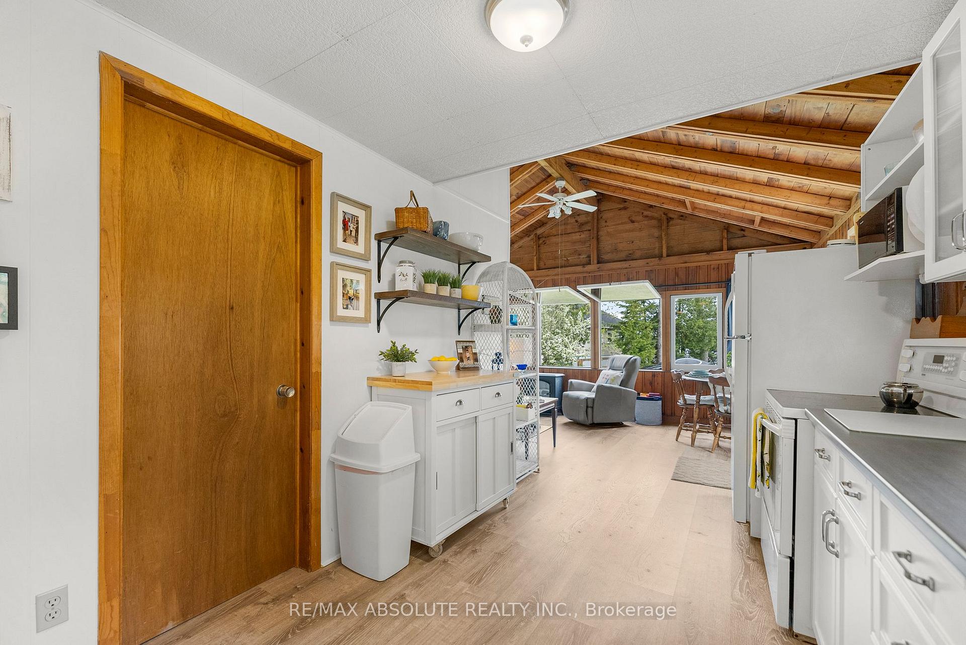 Photo 10 of 863 Archibald Street, McNab/Braeside, Mcnab/Braeside Twps — HOMEH