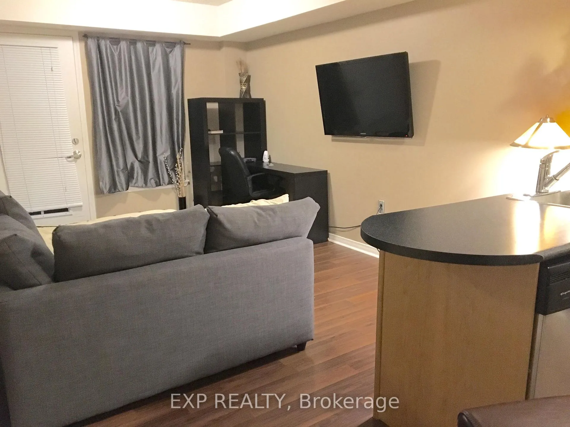 Photo 7 of Unit 521, 46 East Liberty Street, Toronto, Niagara — HOMEH
