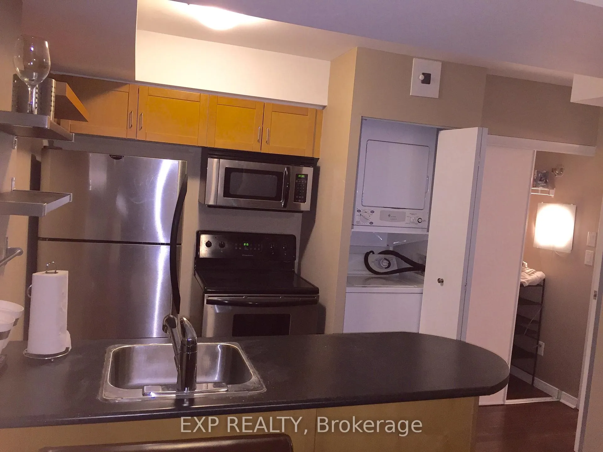 Photo 13 of Unit 521, 46 East Liberty Street, Toronto, Niagara — HOMEH