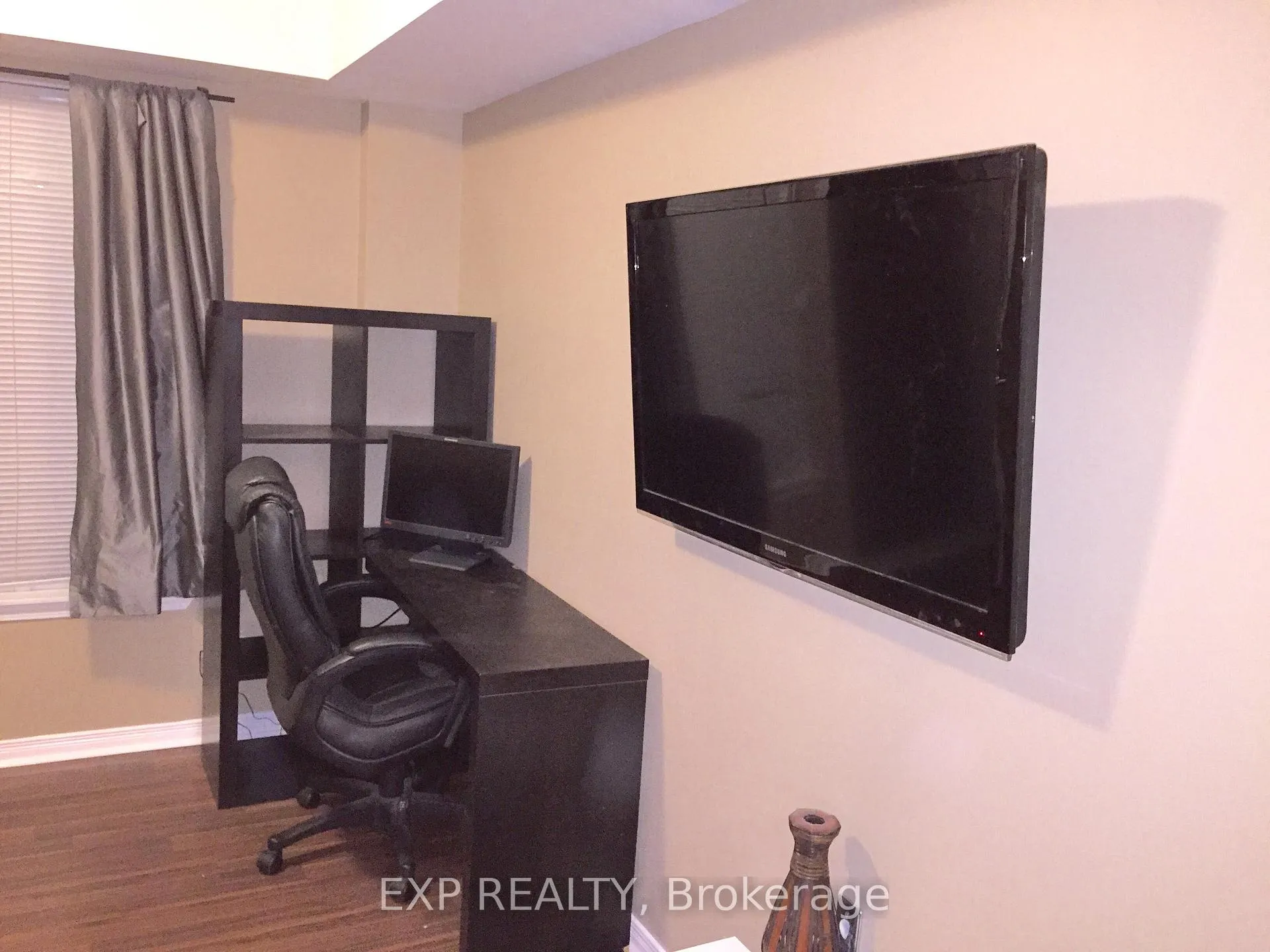 Photo 14 of Unit 521, 46 East Liberty Street, Toronto, Niagara — HOMEH