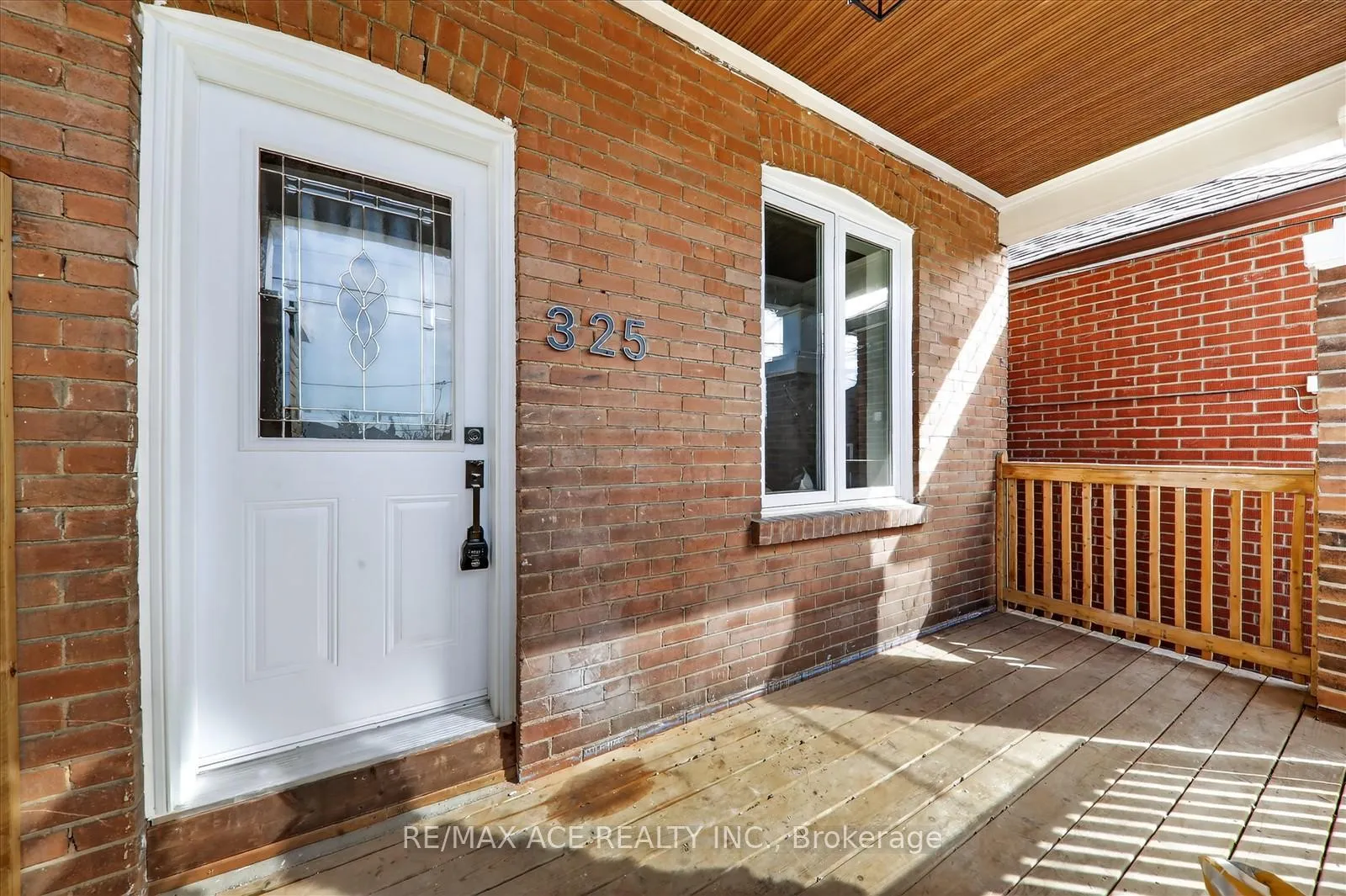Photo 4 of 325 Boon Avenue, Toronto, Caledonia-Fairbank — HOMEH