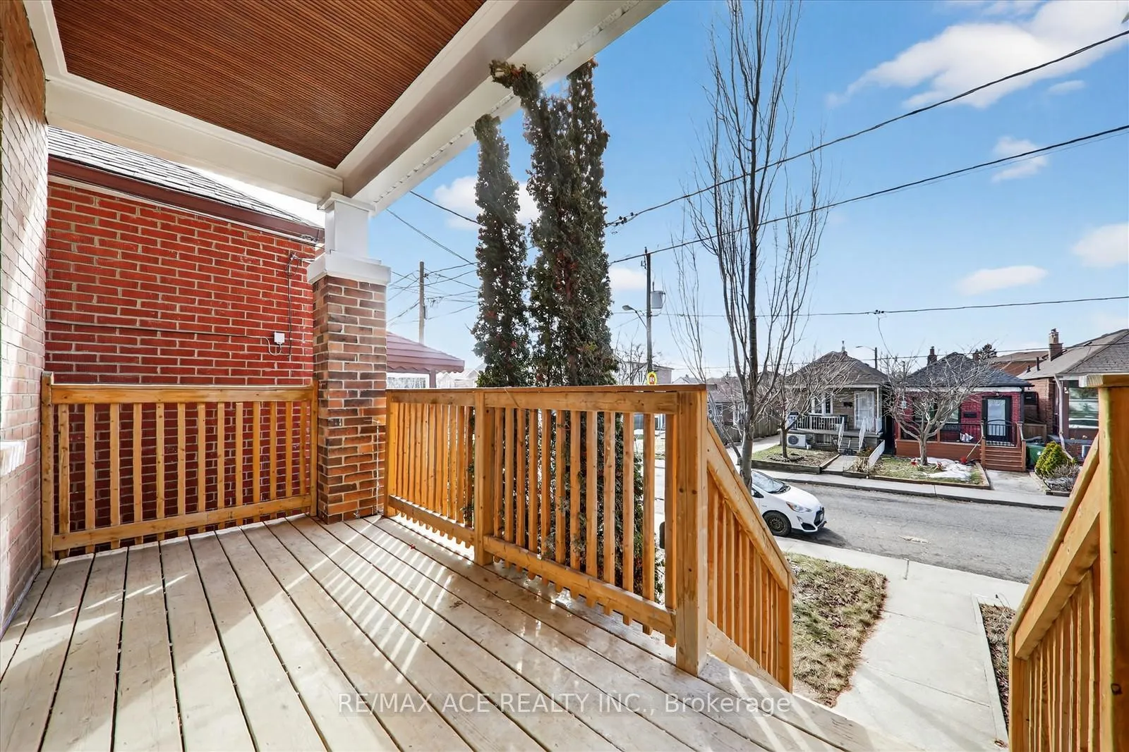 Photo 5 of 325 Boon Avenue, Toronto, Caledonia-Fairbank — HOMEH