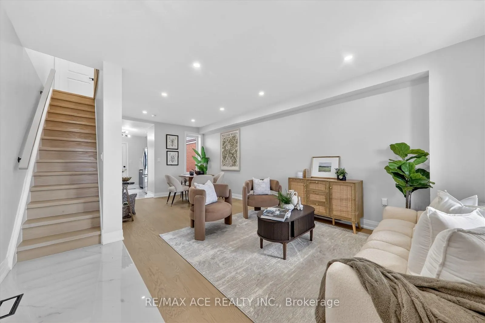 Photo 7 of 325 Boon Avenue, Toronto, Caledonia-Fairbank — HOMEH