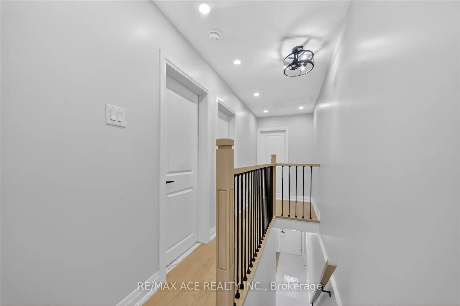 Photo 17 of 325 Boon Avenue, Toronto, Caledonia-Fairbank — HOMEH