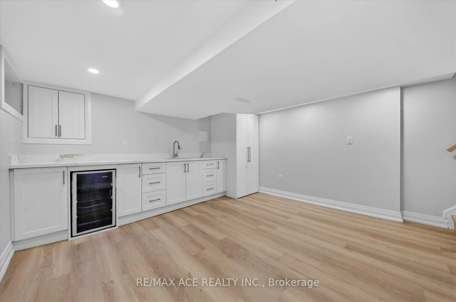 Photo 27 of 325 Boon Avenue, Toronto, Caledonia-Fairbank — HOMEH
