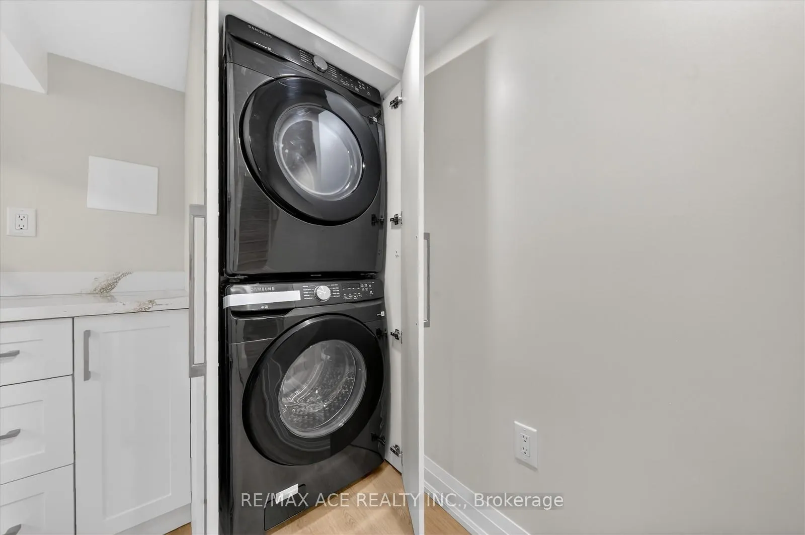 Photo 29 of 325 Boon Avenue, Toronto, Caledonia-Fairbank — HOMEH