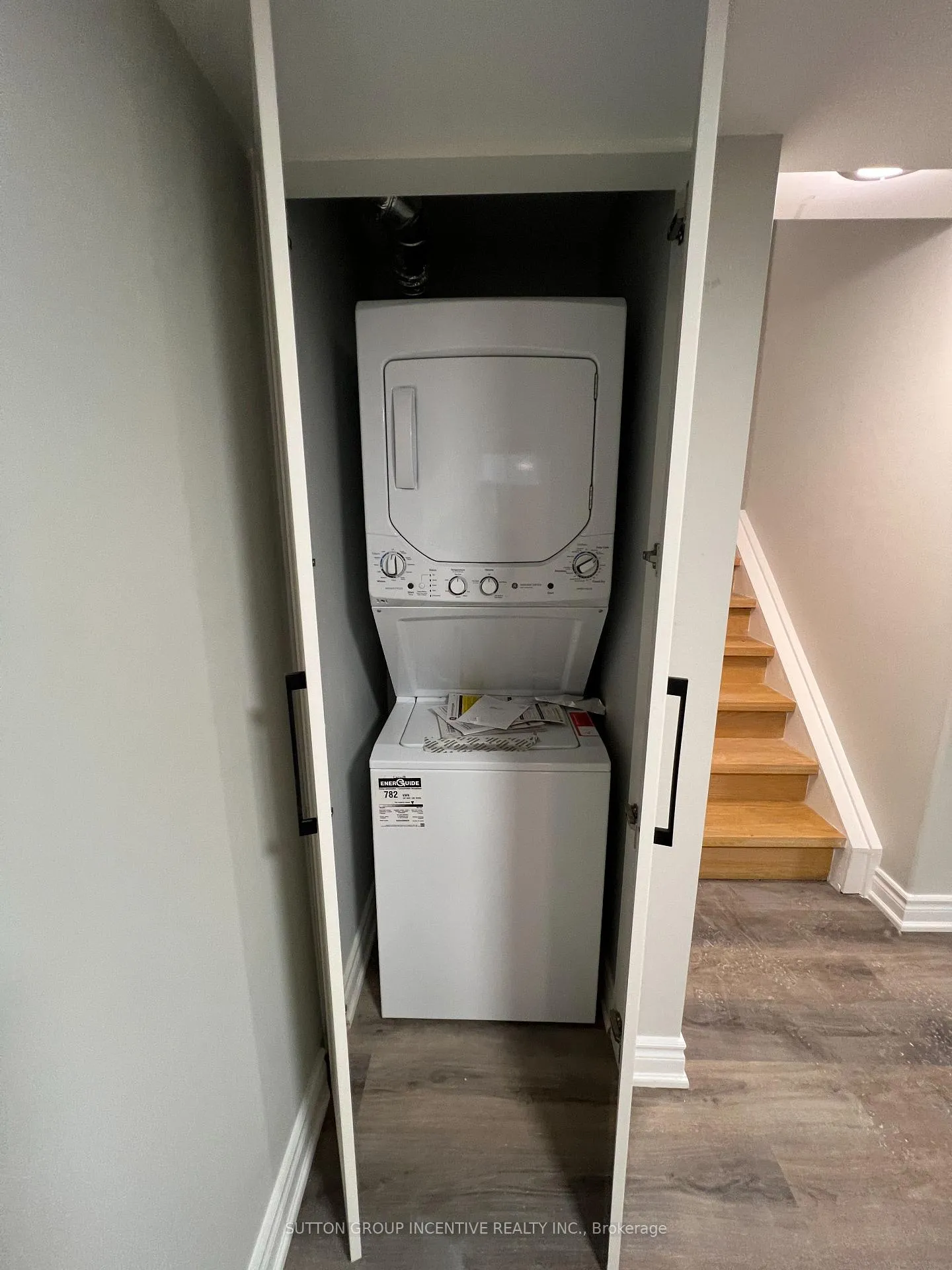 Photo 6 of Unit Lower Unit, 114 Raymond Crescent, Barrie, Painswick South — HOMEH