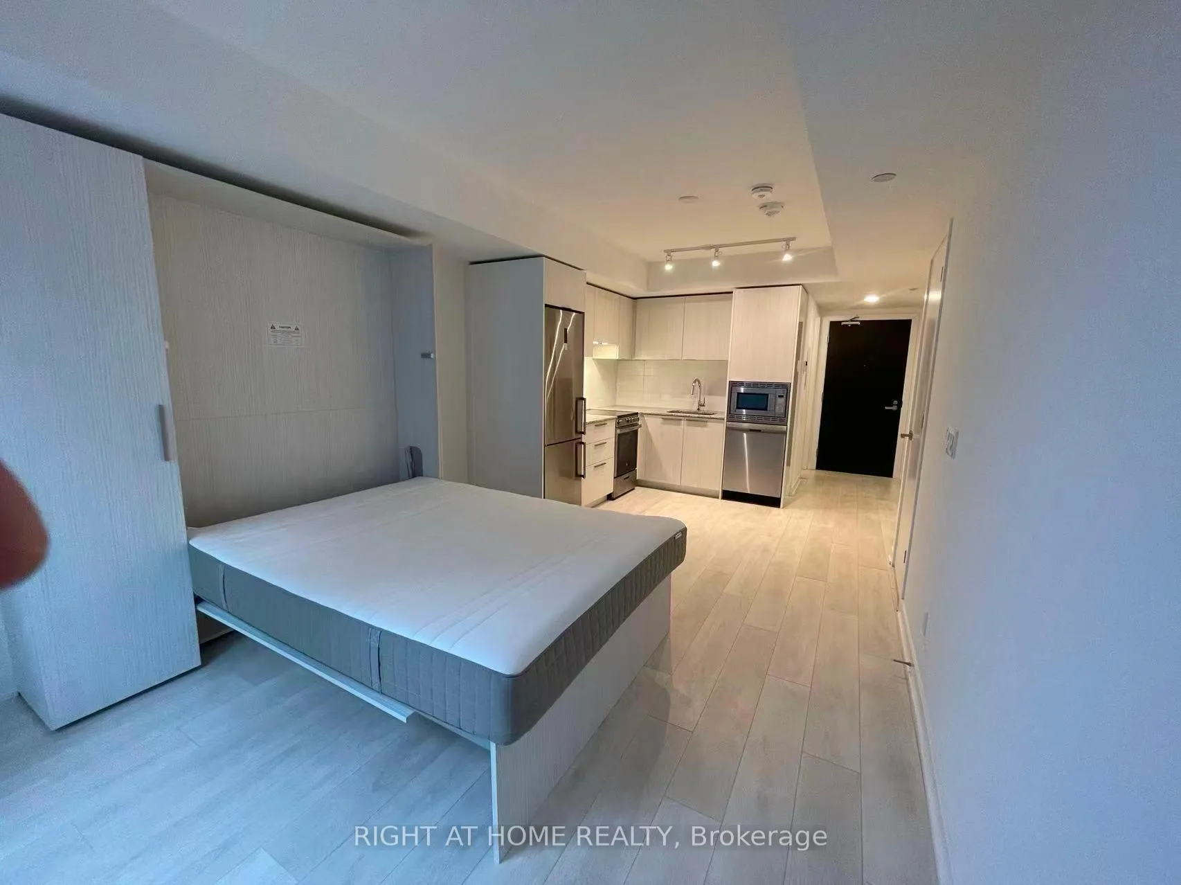 Photo 7 of Unit 2004, 501 Yonge Street, Toronto, Church-Yonge Corridor — HOMEH