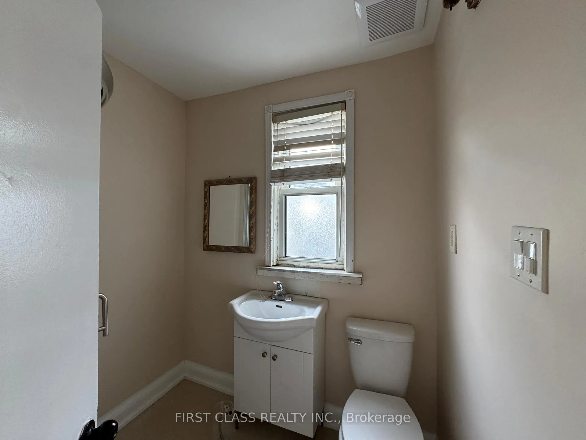 Photo 8 of Unit Main, 30 Endean Avenue, Toronto, South Riverdale — HOMEH