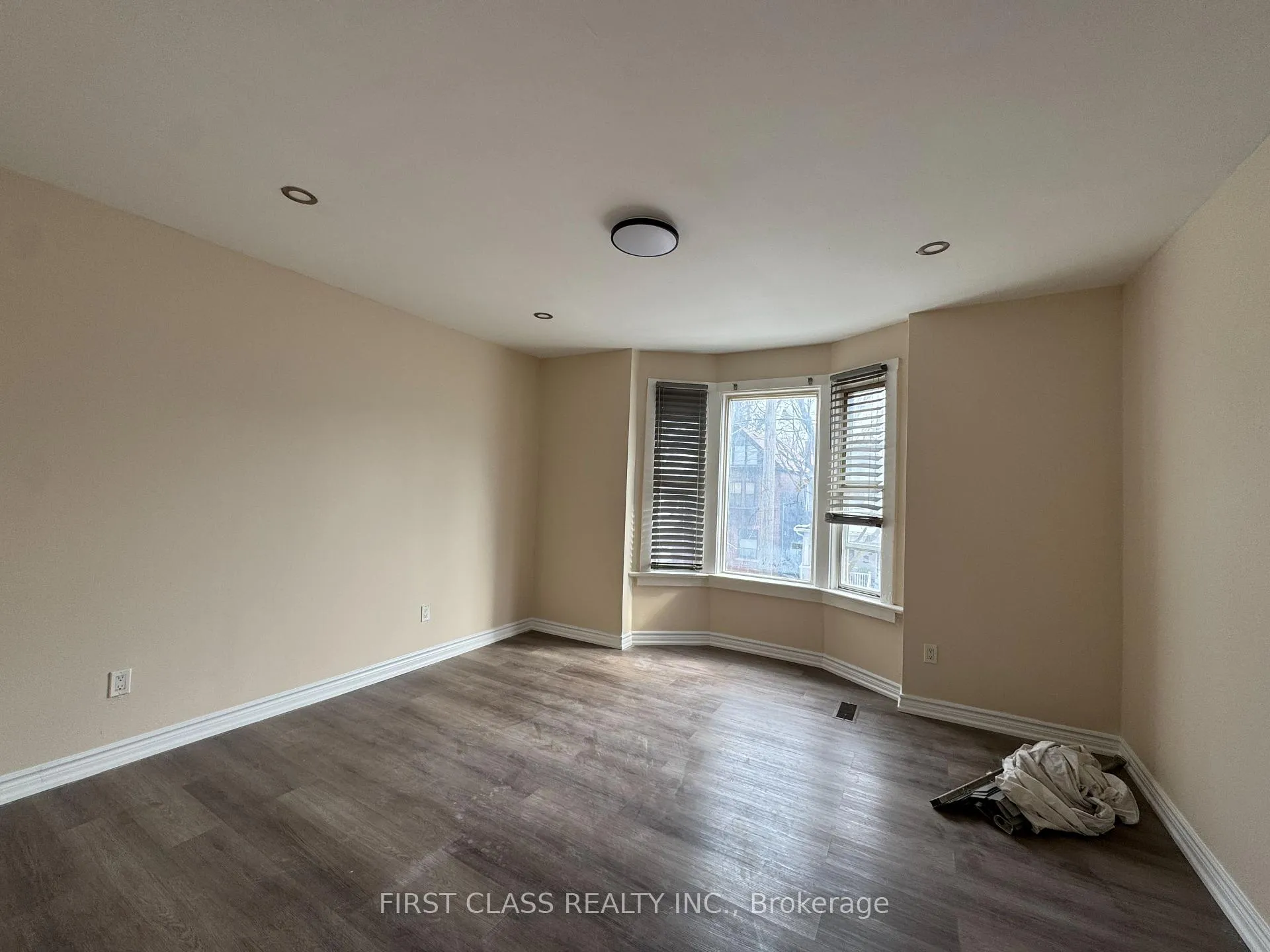 Photo 11 of Unit Main, 30 Endean Avenue, Toronto, South Riverdale — HOMEH