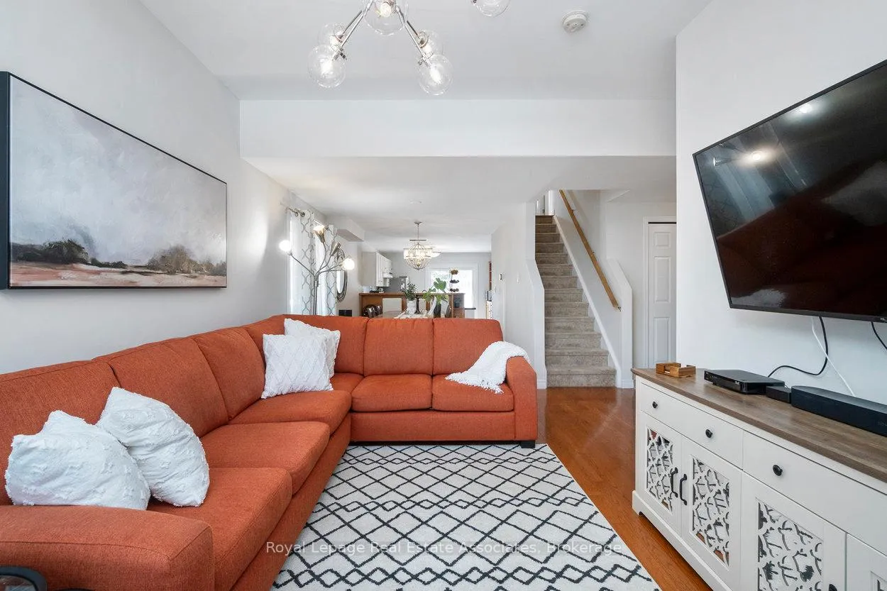 Photo 3 of 23 Rachlin Drive, Halton Hills, Acton — HOMEH