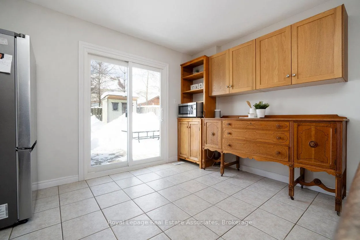 Photo 14 of 23 Rachlin Drive, Halton Hills, Acton — HOMEH