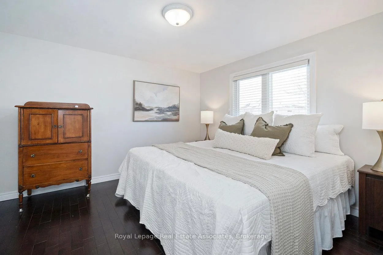 Photo 21 of 23 Rachlin Drive, Halton Hills, Acton — HOMEH