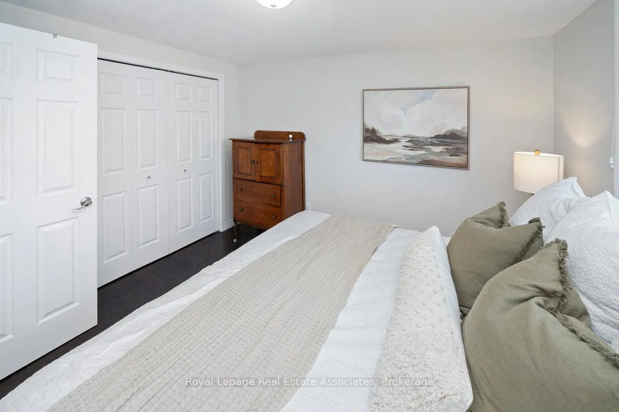 Photo 22 of 23 Rachlin Drive, Halton Hills, Acton — HOMEH