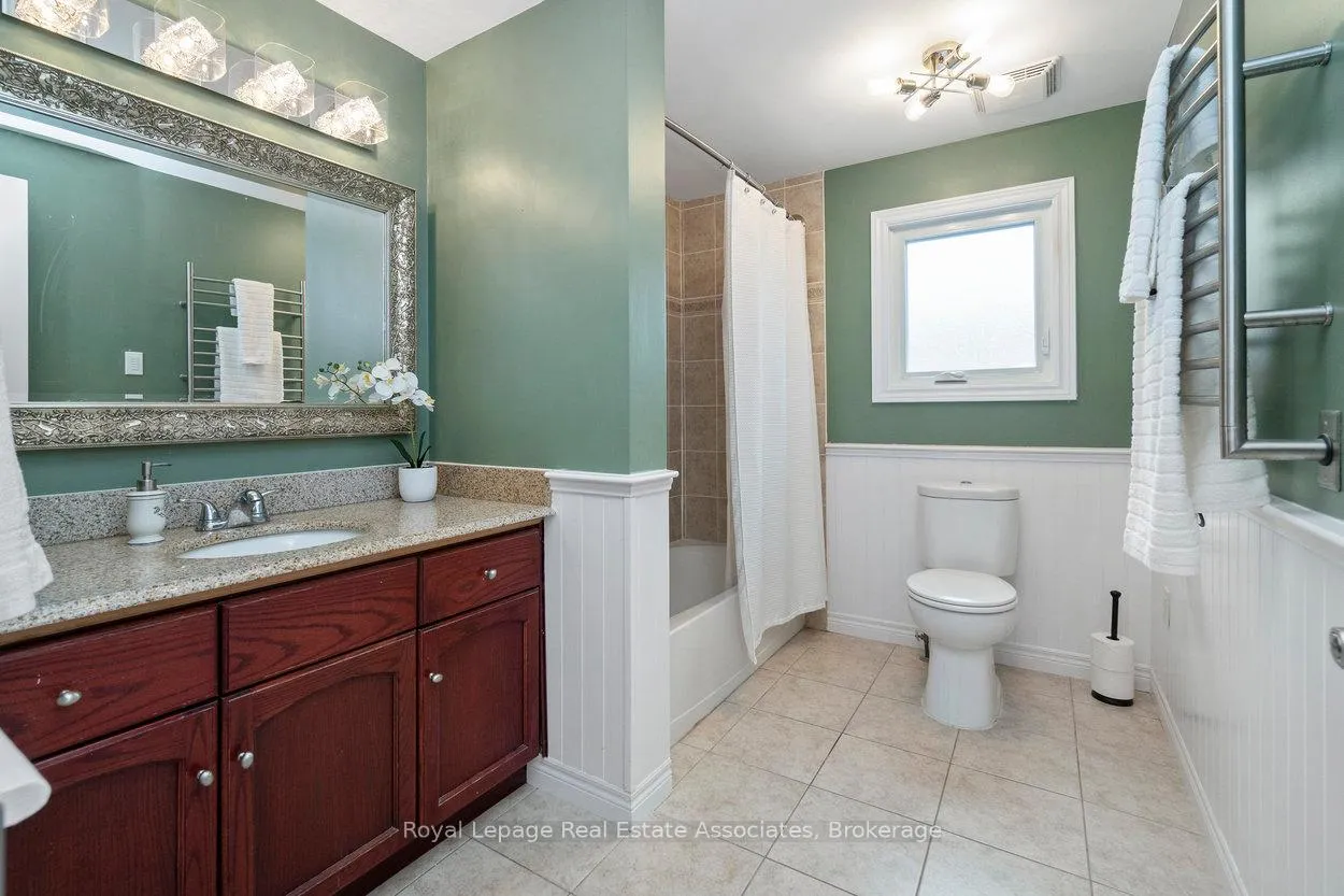Photo 25 of 23 Rachlin Drive, Halton Hills, Acton — HOMEH