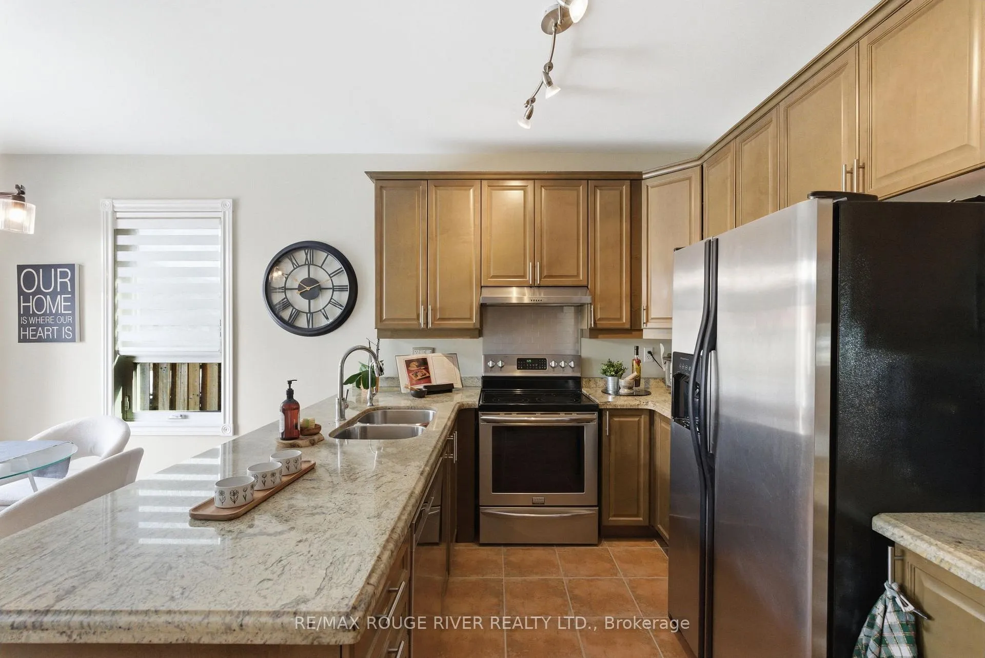 Photo 12 of 2 Hesham Drive, Whitby, Brooklin — HOMEH