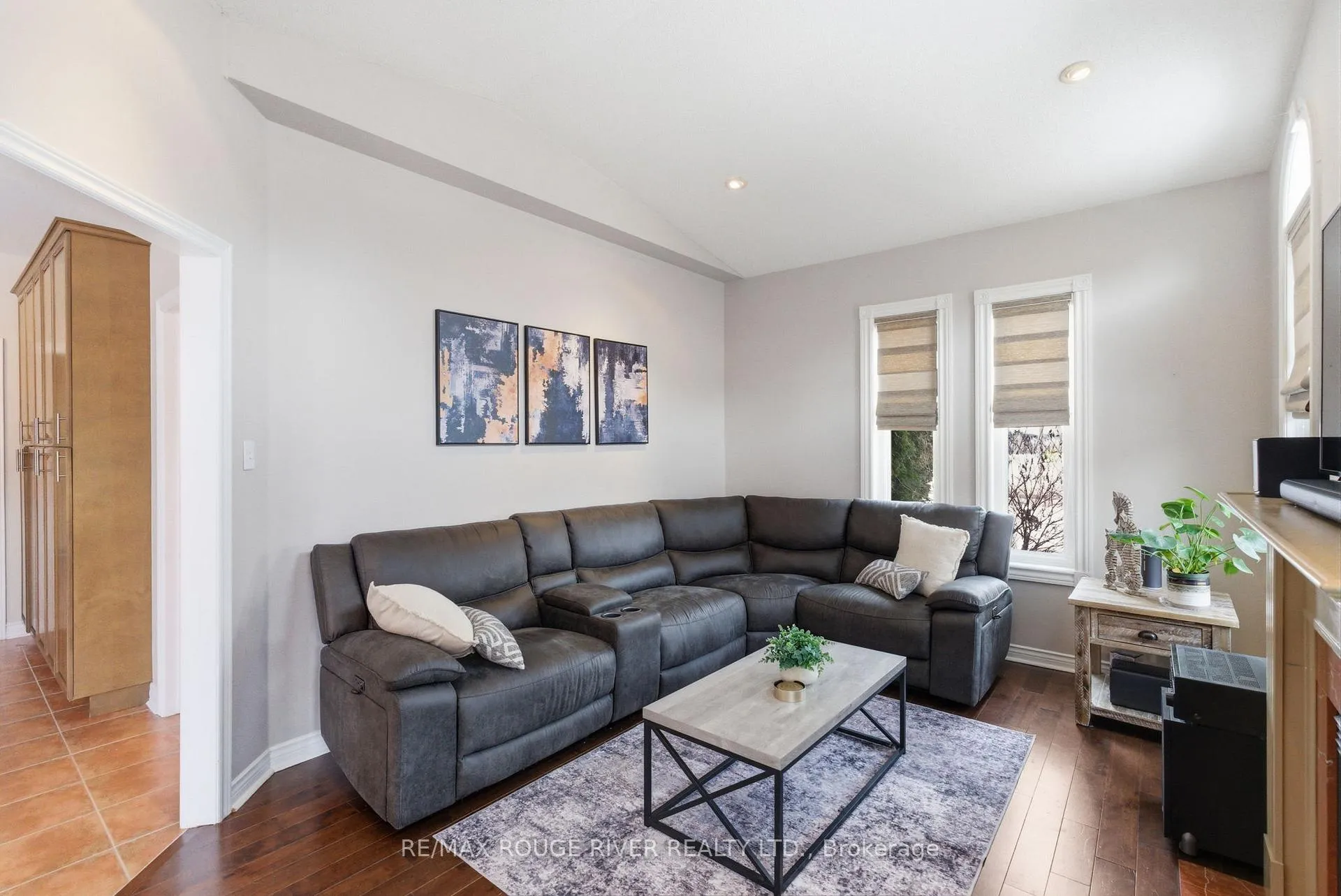 Photo 18 of 2 Hesham Drive, Whitby, Brooklin — HOMEH
