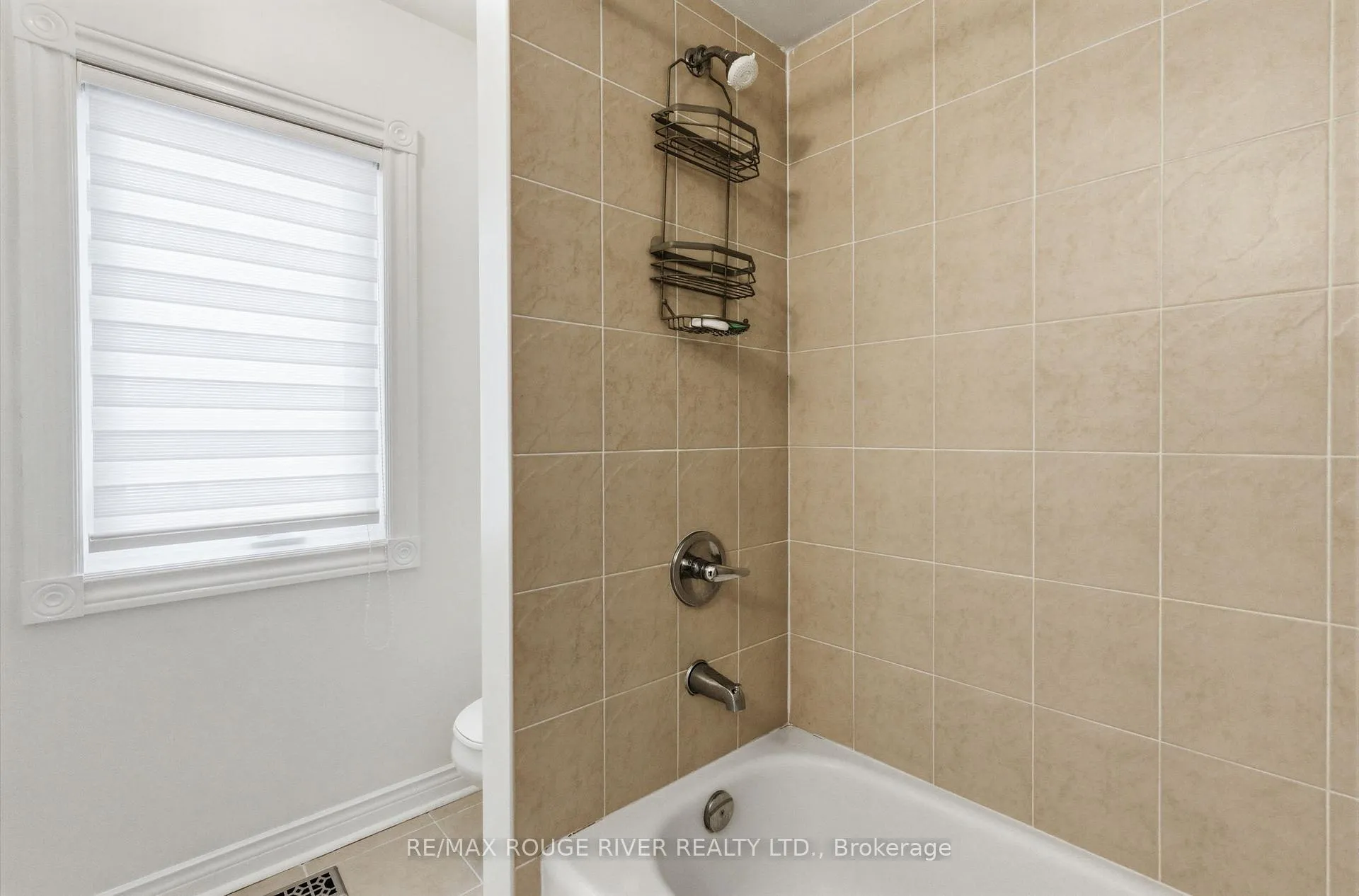 Photo 29 of 2 Hesham Drive, Whitby, Brooklin — HOMEH