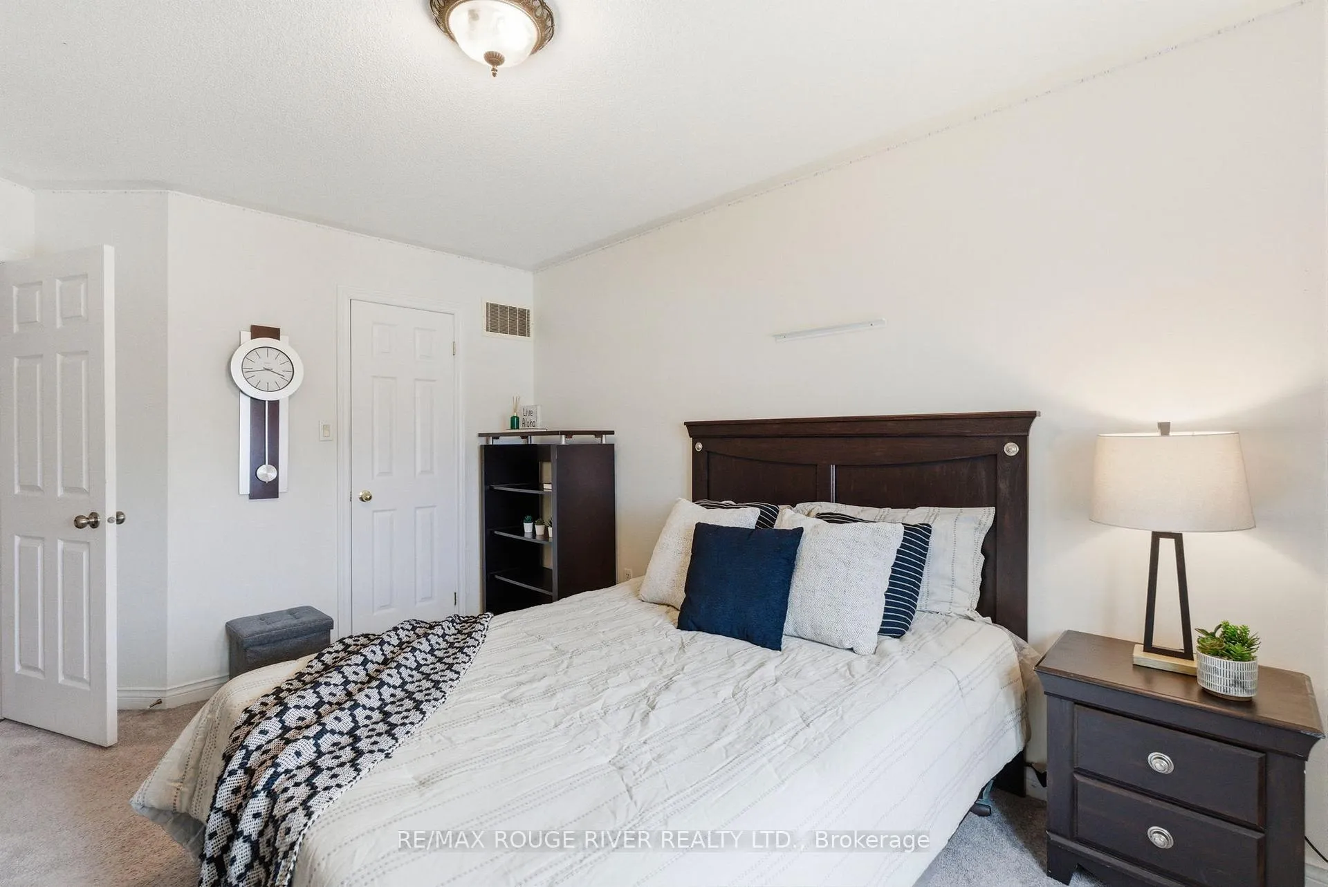Photo 36 of 2 Hesham Drive, Whitby, Brooklin — HOMEH