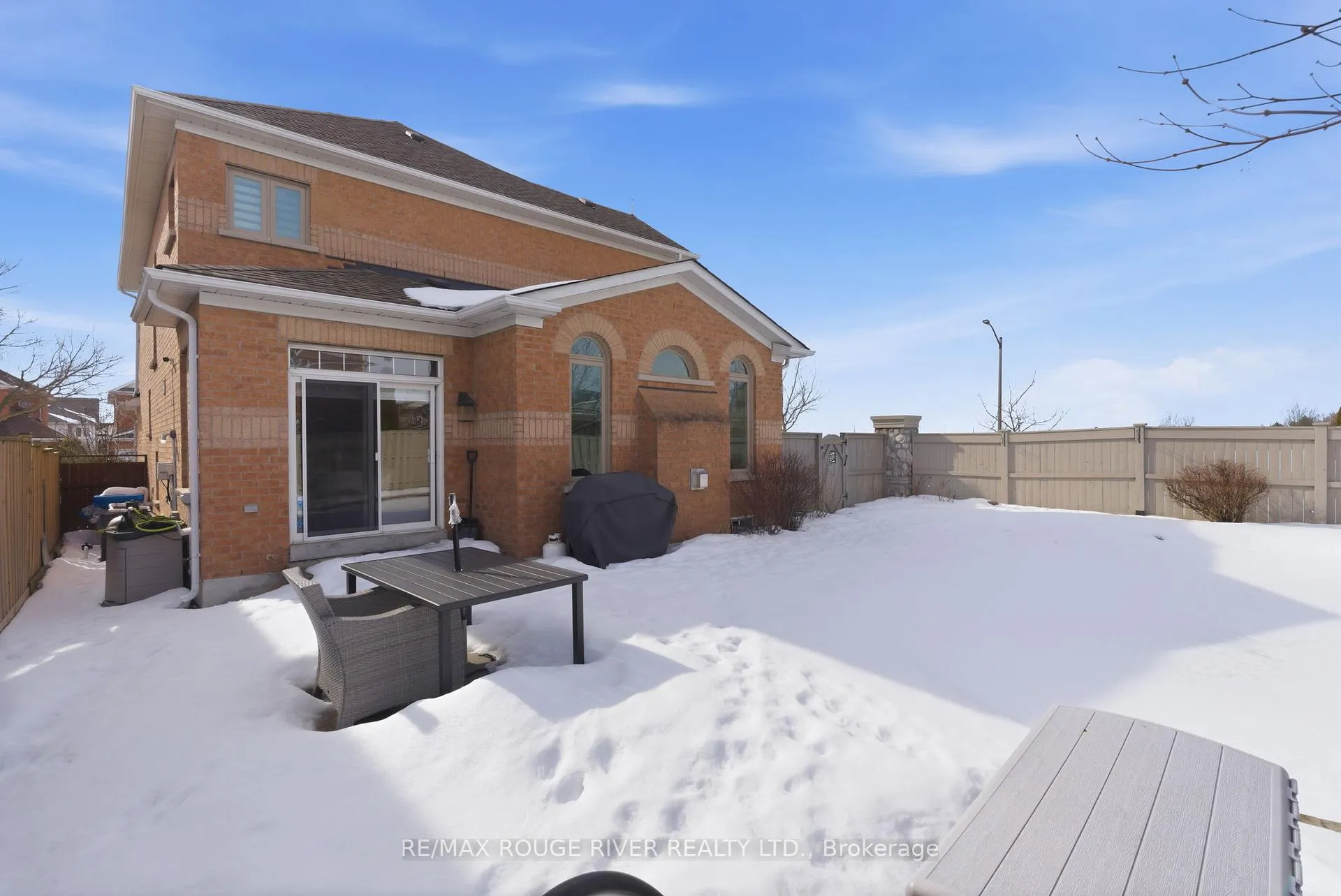 Photo 44 of 2 Hesham Drive, Whitby, Brooklin — HOMEH