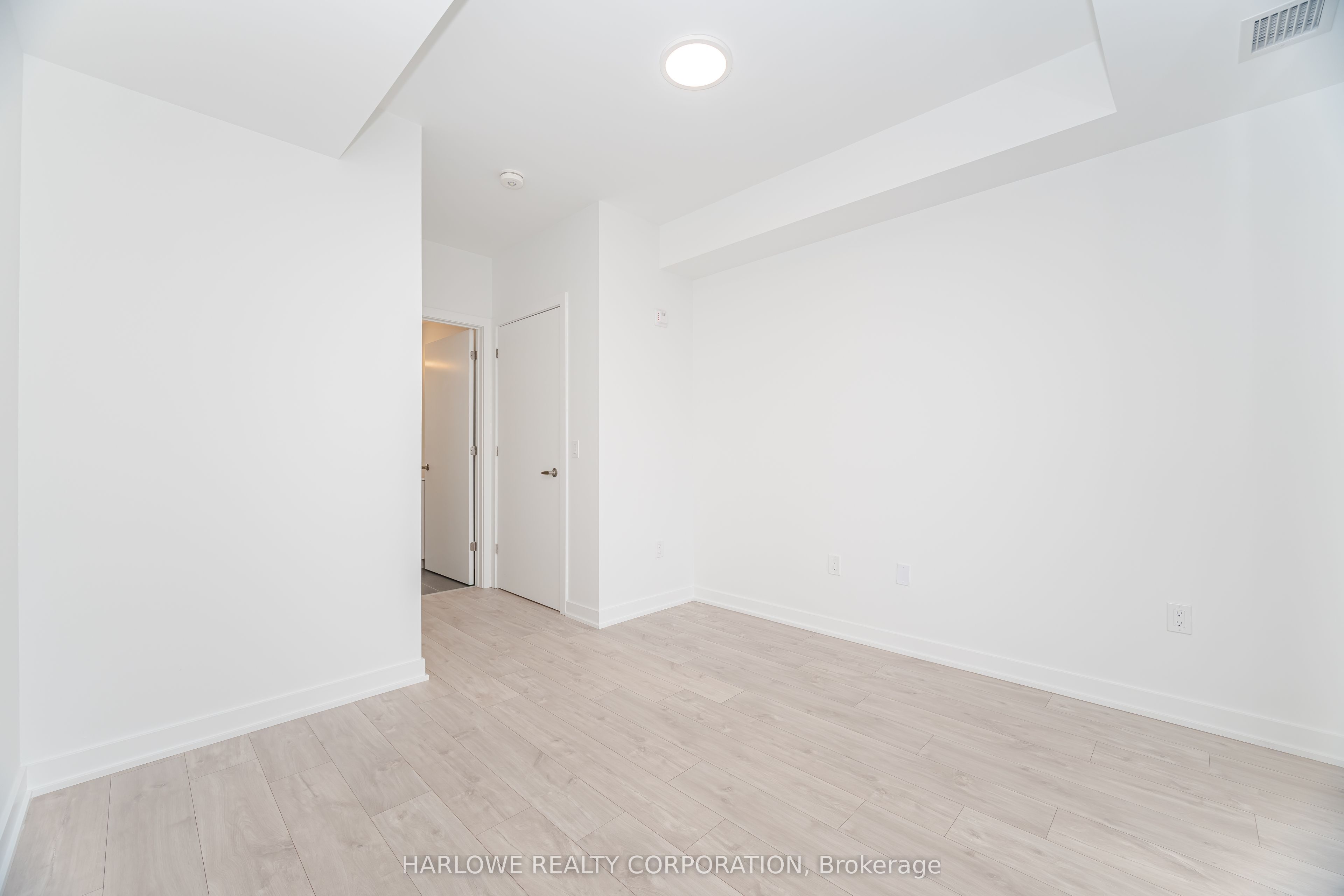 Photo 15 of Unit 312, 720 Whitlock Avenue, Milton, Cobban — HOMEH