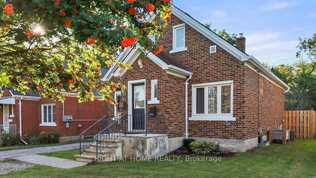 Front of 473 Victoria Avenue S