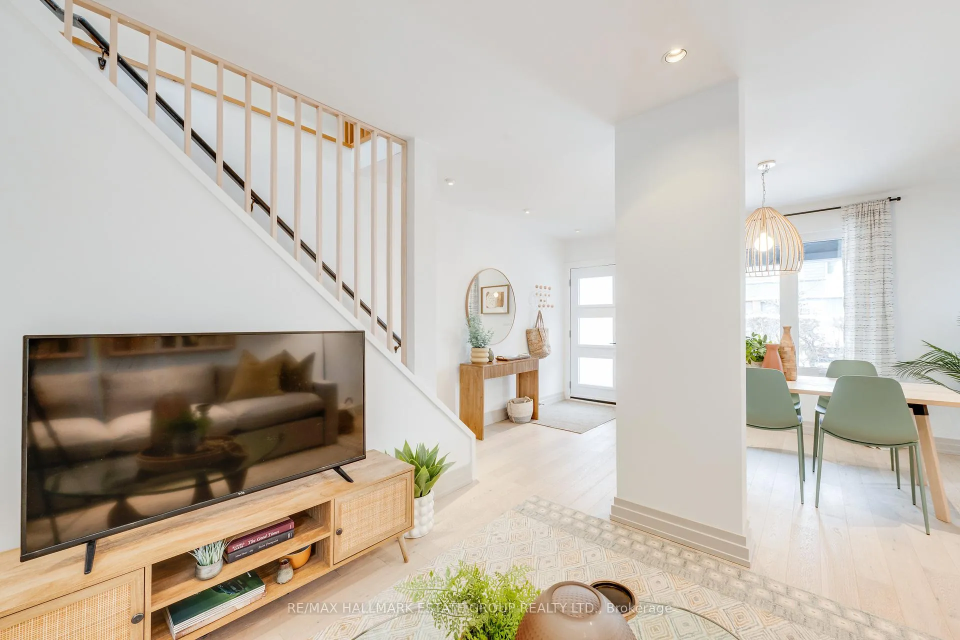 Photo 12 of 144 Glebemount Avenue, Toronto, Danforth Village-East York — HOMEH