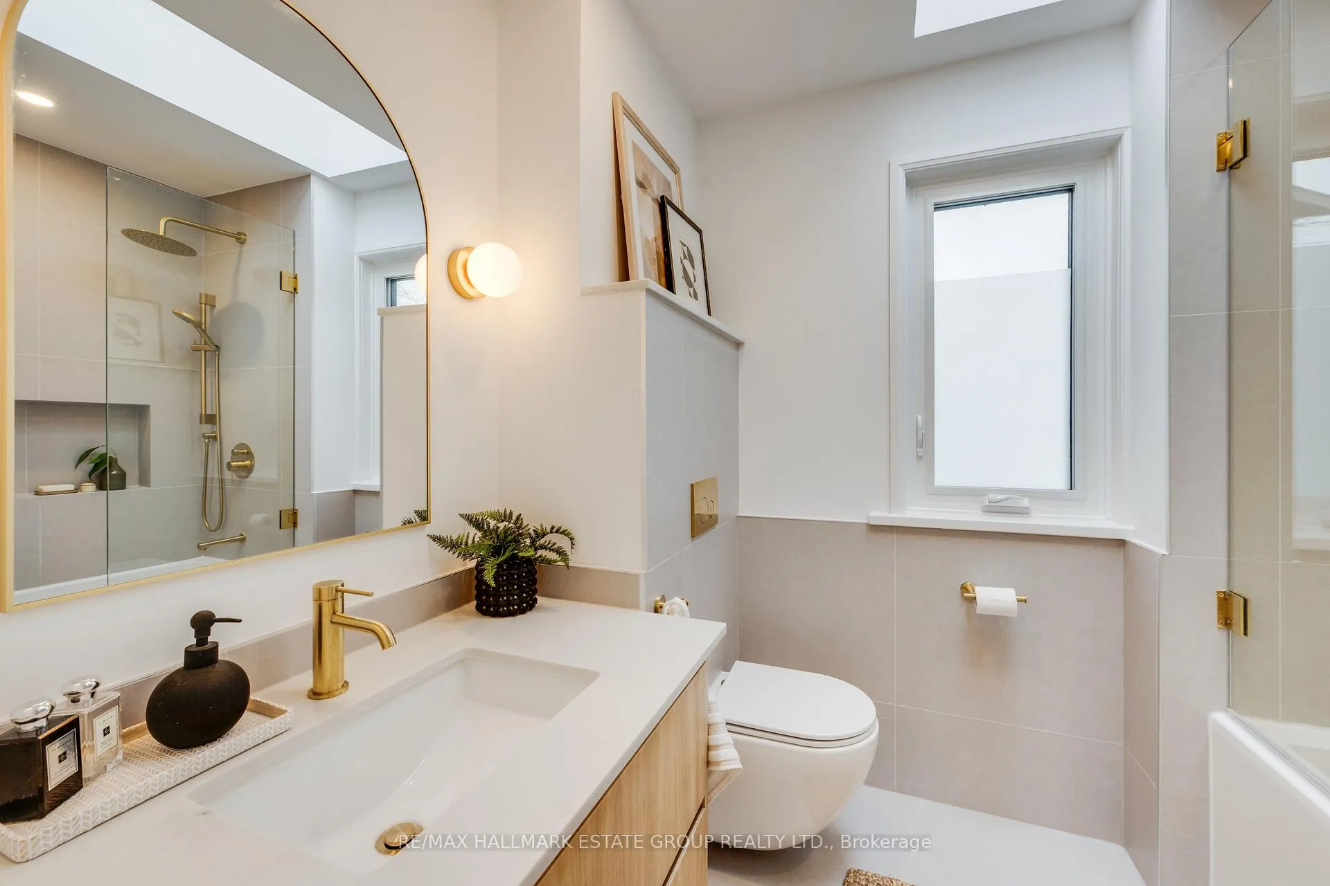 Photo 24 of 144 Glebemount Avenue, Toronto, Danforth Village-East York — HOMEH