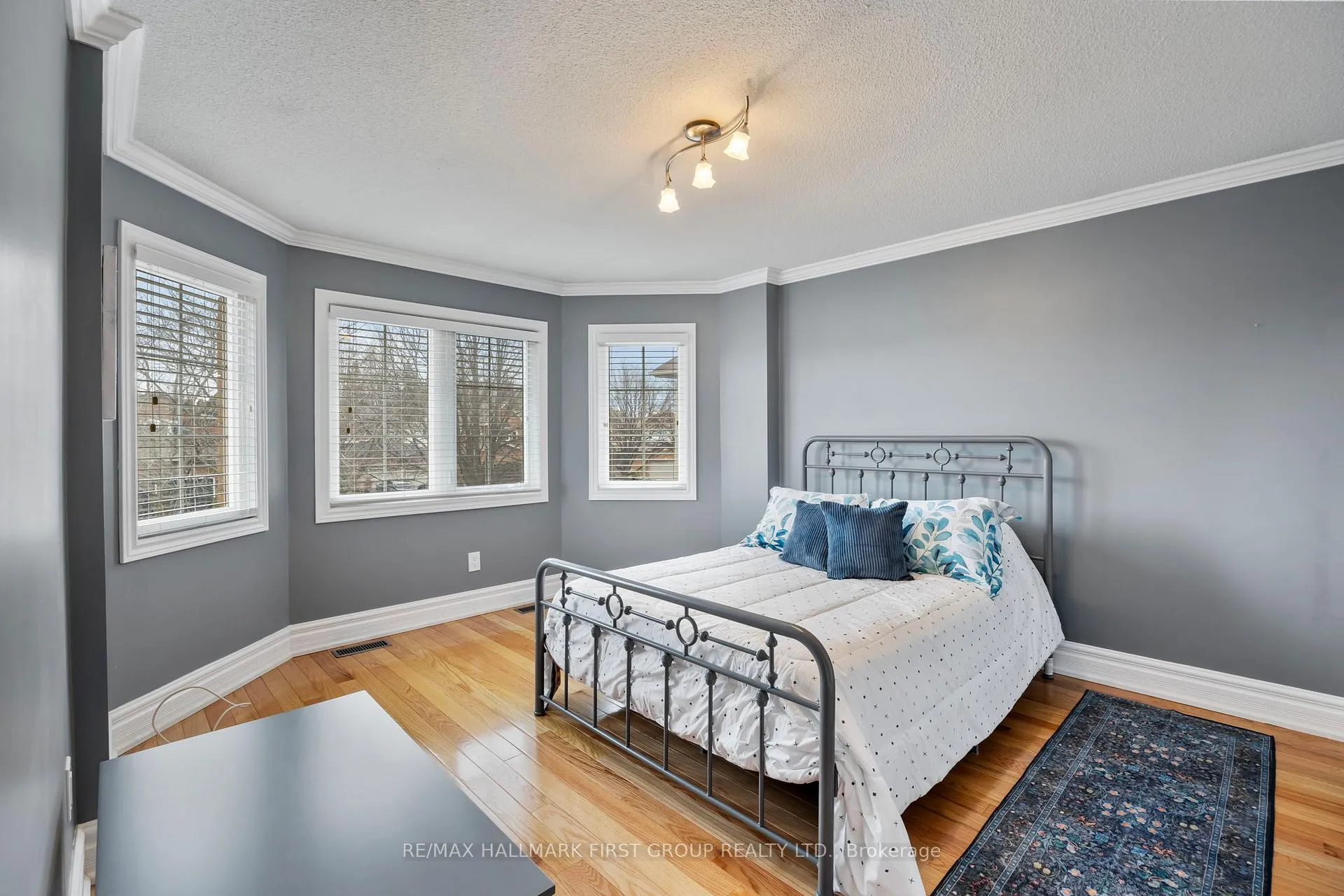Photo 35 of 121 Glenabbey Drive, Clarington, Courtice — HOMEH
