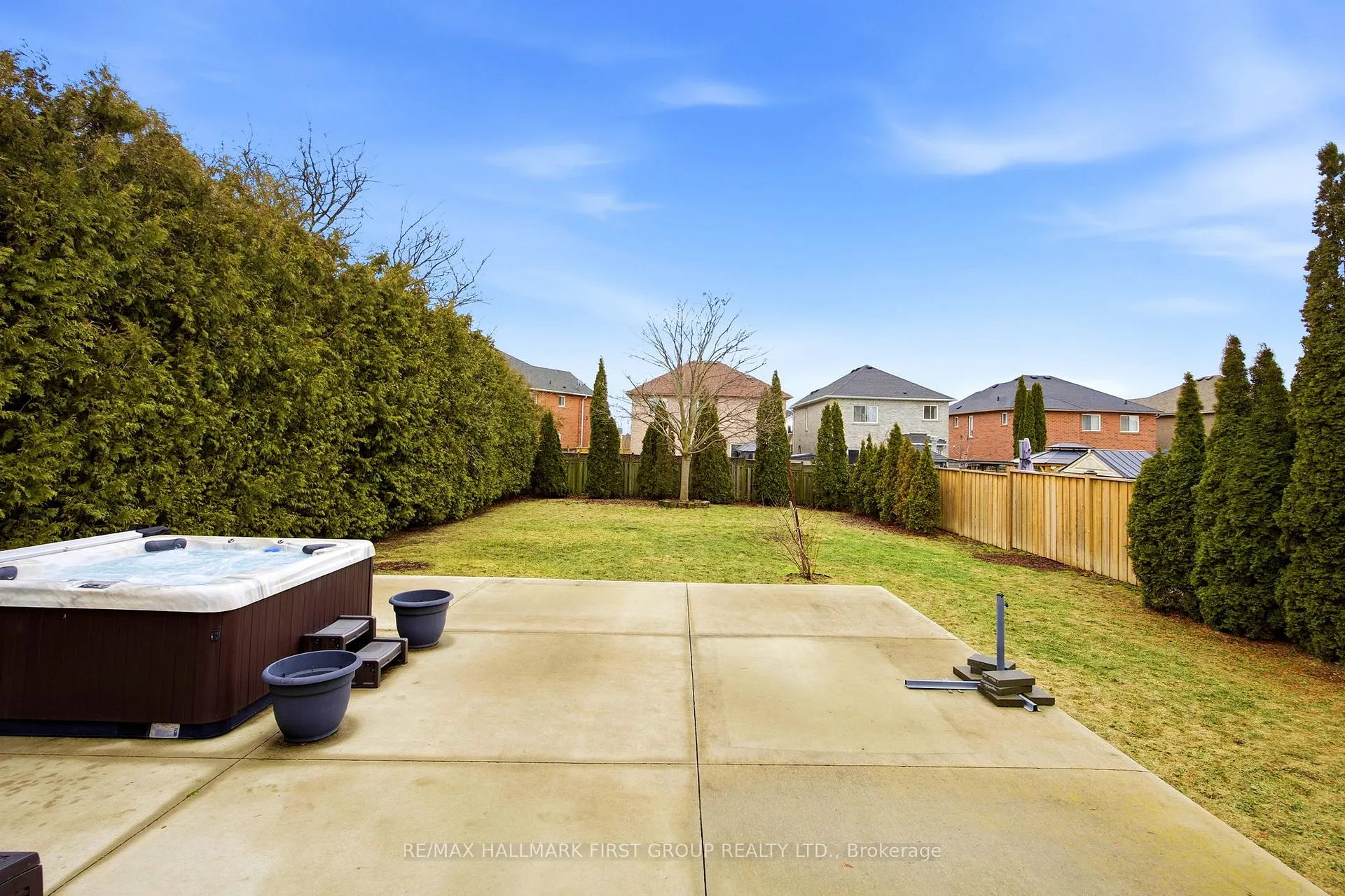 Photo 43 of 121 Glenabbey Drive, Clarington, Courtice — HOMEH