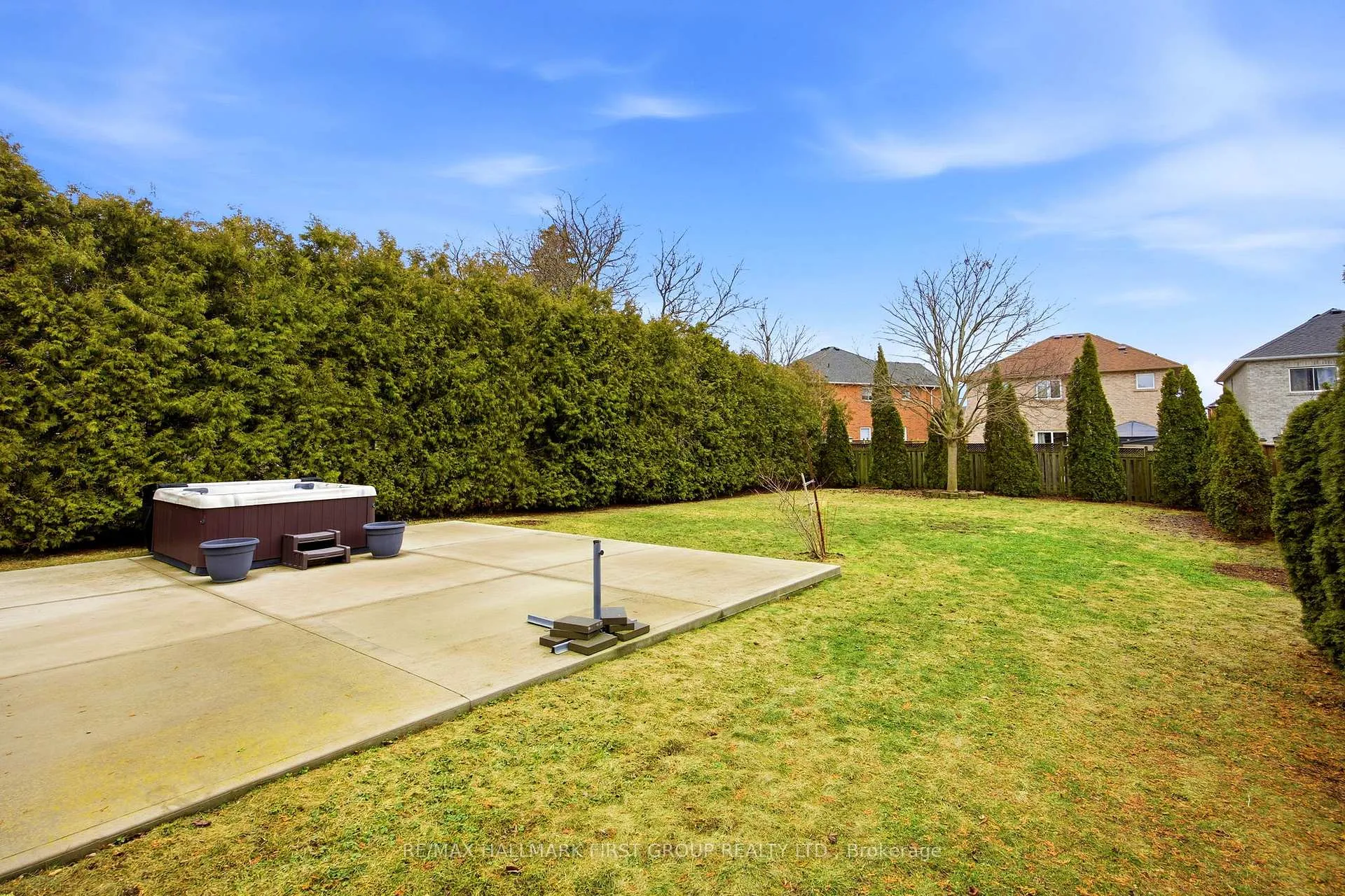 Photo 47 of 121 Glenabbey Drive, Clarington, Courtice — HOMEH