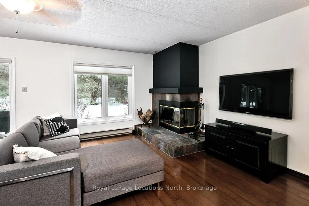 Photo 6 of 365 Mariners Way, Collingwood — HOMEH