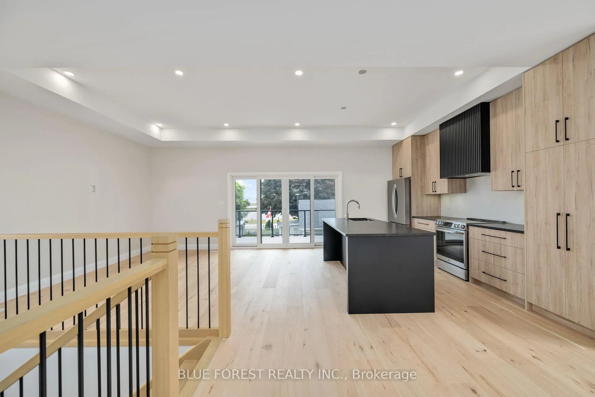 Photo 4 of 154 Maud Street, Central Elgin, Rural Central Elgin — HOMEH