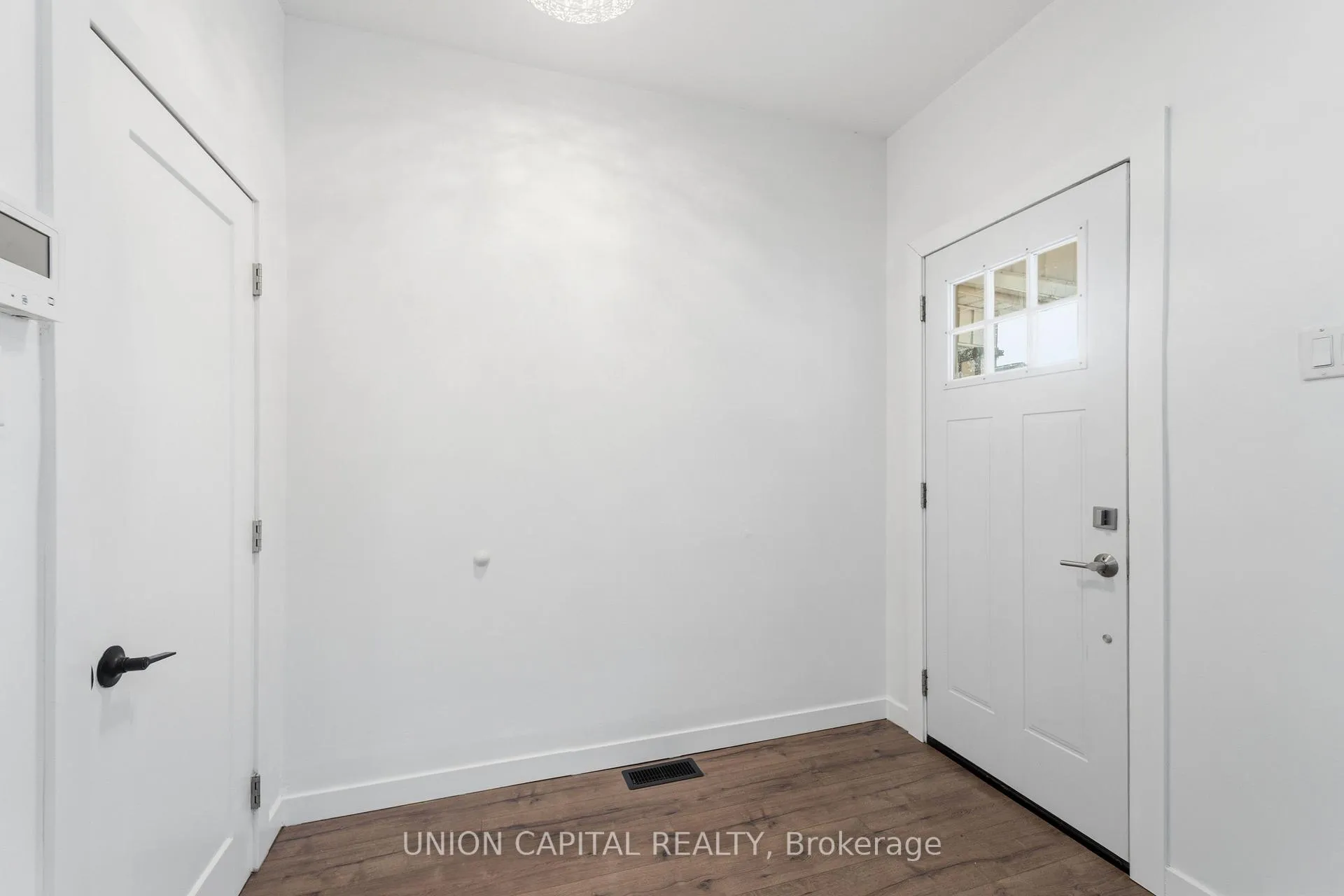 Photo 4 of 103 Case Street, Hamilton, Stipley — HOMEH