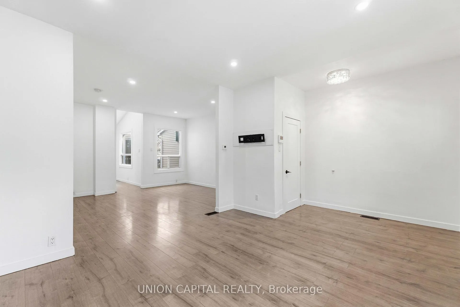 Photo 5 of 103 Case Street, Hamilton, Stipley — HOMEH