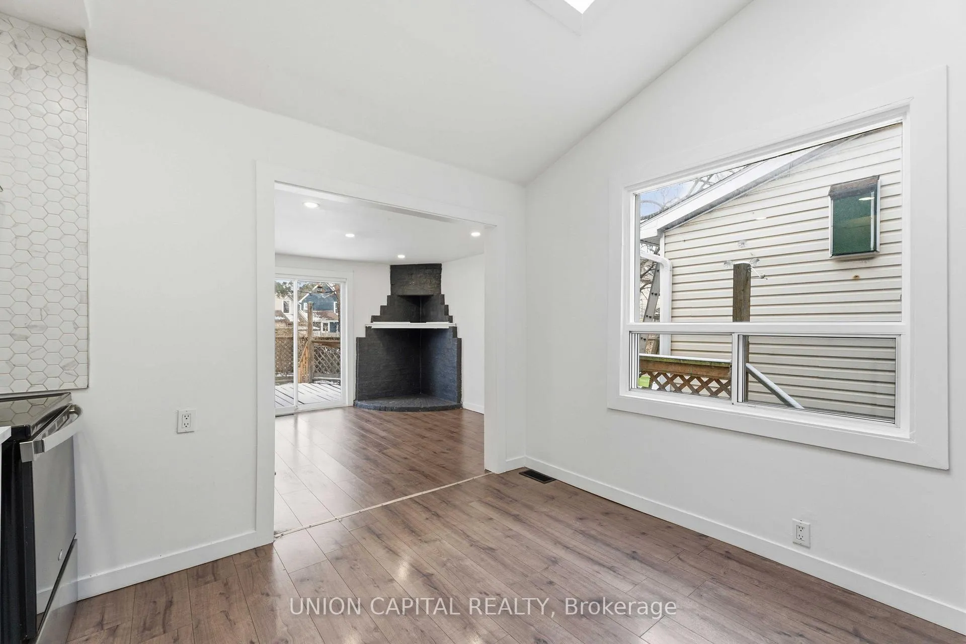 Photo 11 of 103 Case Street, Hamilton, Stipley — HOMEH