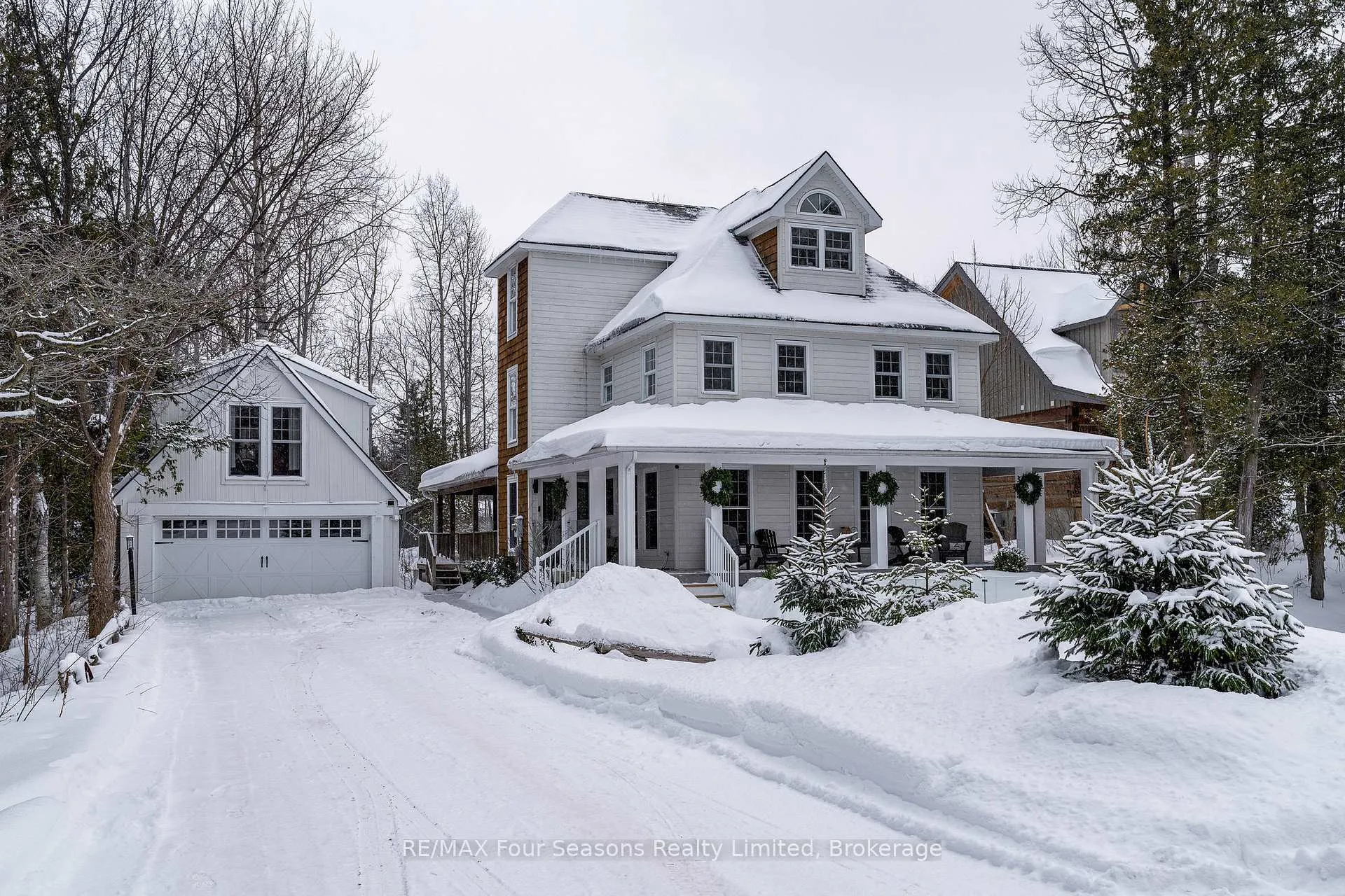 Photo 2 of 141 Aspen Way, Blue Mountains — HOMEH