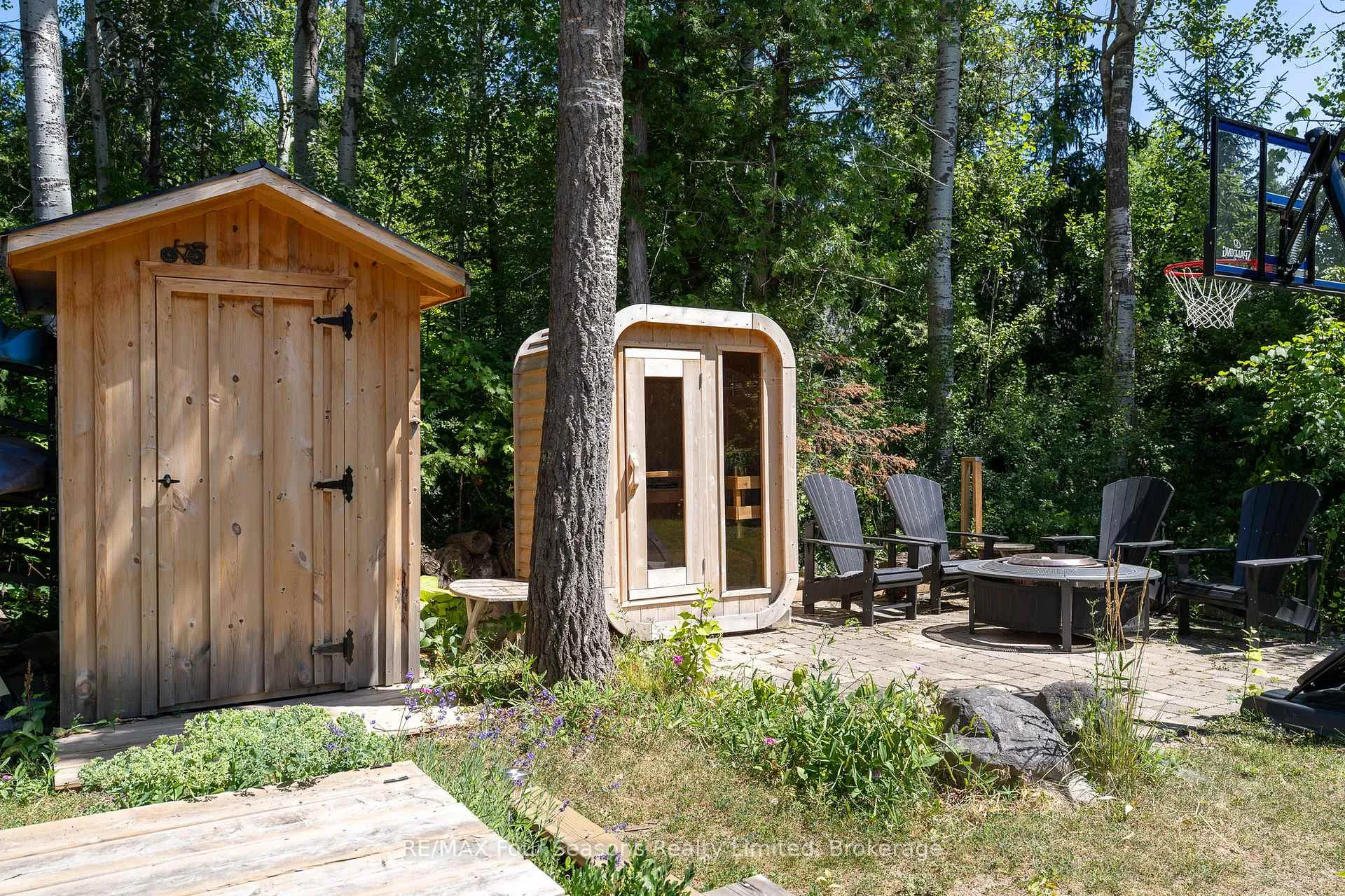 Photo 5 of 141 Aspen Way, Blue Mountains — HOMEH